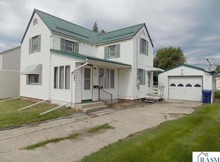 205 Brown St W, Comfrey, MN 56019