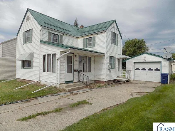 205 Brown St W, Comfrey, MN 56019