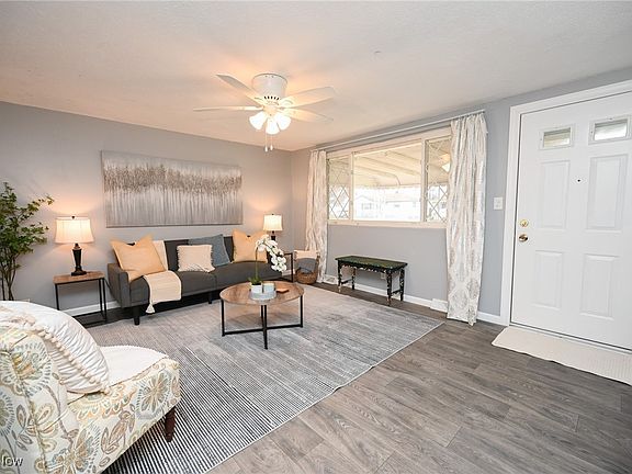4th image of 6419 Ledgebrook Dr