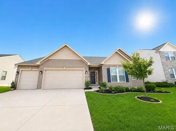 113 Gronefeld Ct, Saint Charles, MO 63303