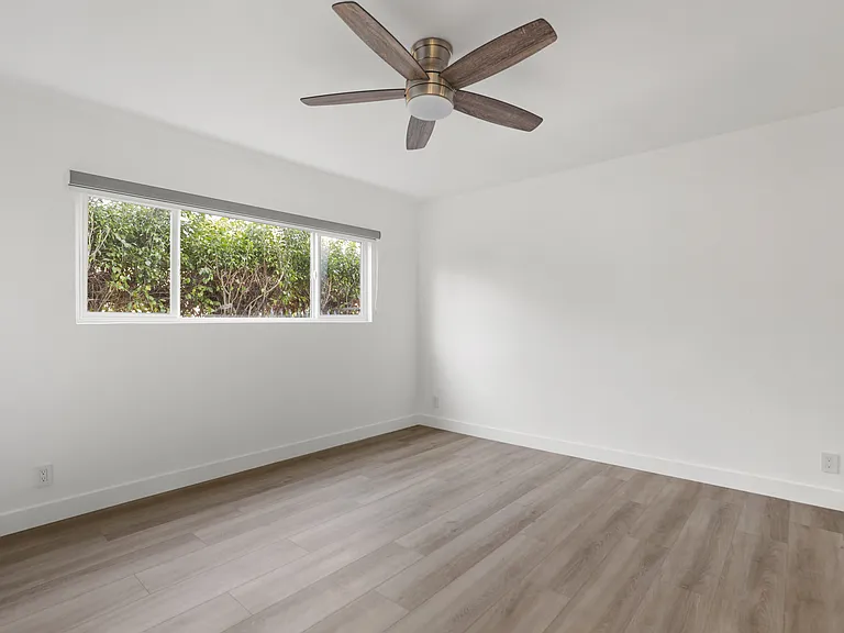 8777 Cadillac Ave #B — Photo 16