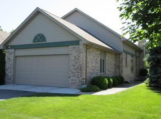 1777 Ironwood Dr, Essexville, MI 48732