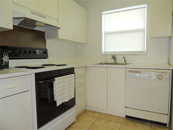 2nd image of 7500 NW 30th Pl APT 307