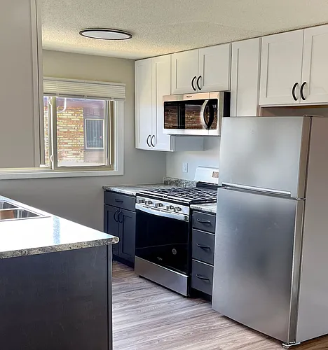 Moore Lake Apartments Photo 1