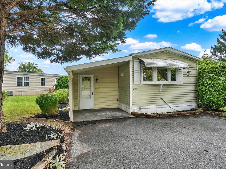 1st image of 209 Holly Dr
