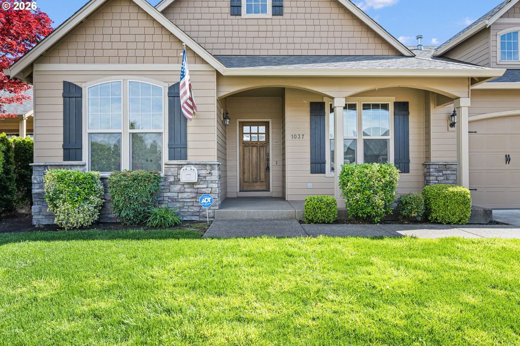 1037 Kaylee Ave, Junction City, OR - View 5