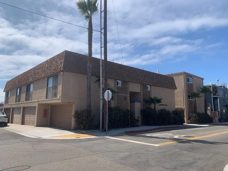 430 8th St #C