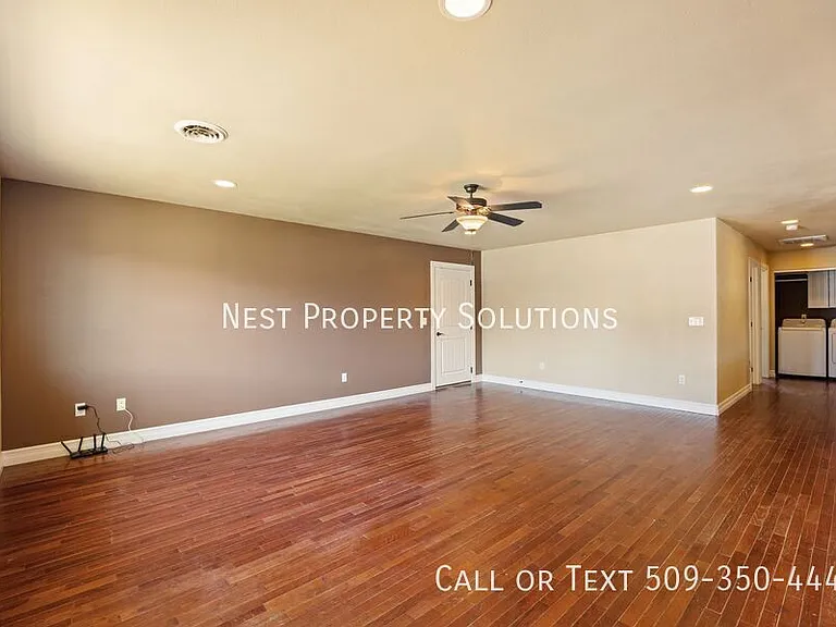 547 S Bayside St — Photo 7