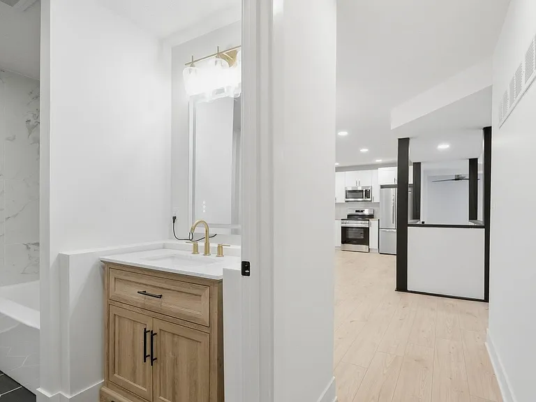 149 Washington St — Photo 32