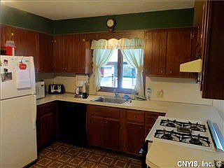 3rd image of 411 Orwood Pl
