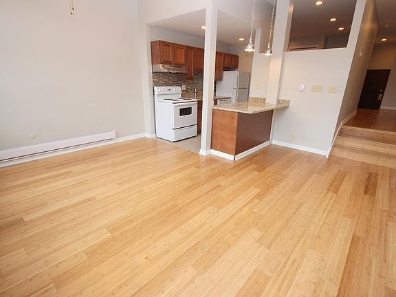 4th image of 5700 Bryant St #1B-1Ba