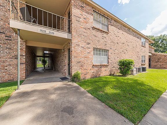 2nd image of 3121 Johnston St APT 138