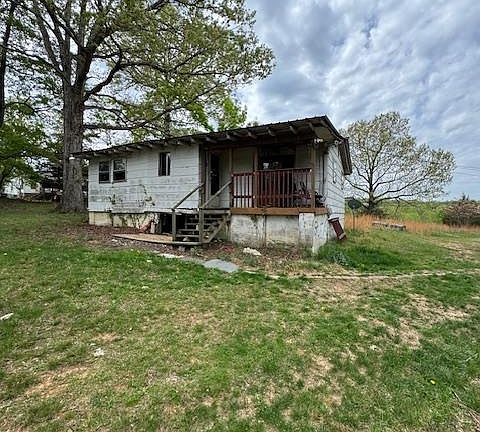 2nd image of 1240 Deepwoods Rd