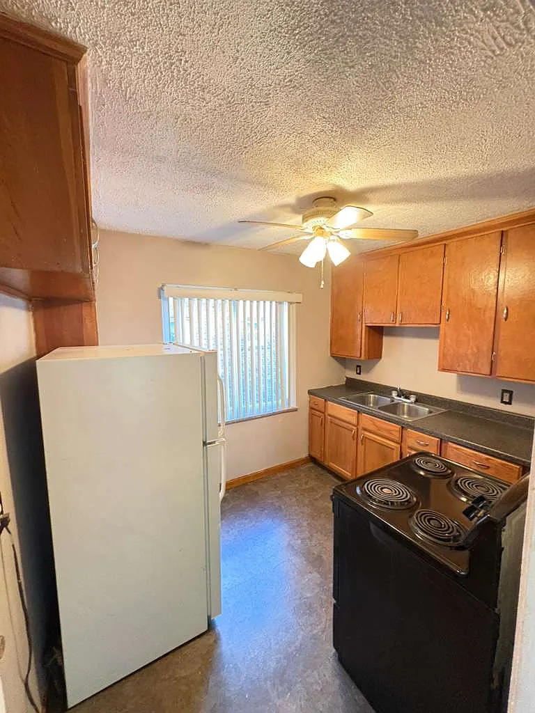 2 bed, 897 sqft, $1,025 — Photo 2