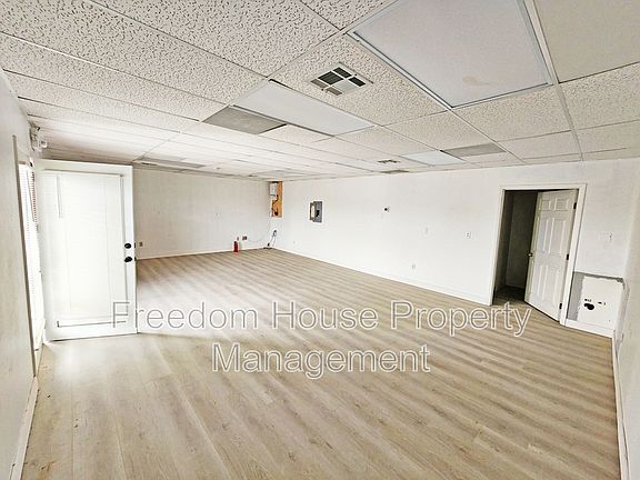 3rd image of 191 S Frontage Rd #102