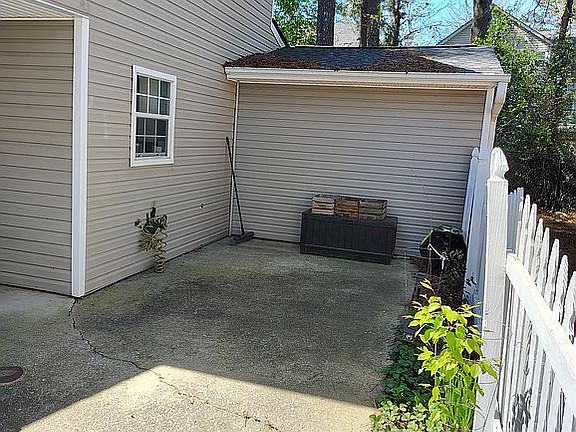 3rd image of 579 Picketts Bend Ct