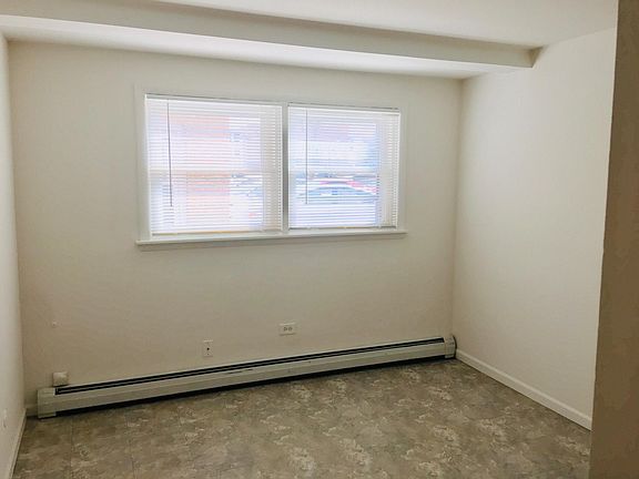 4th image of 8523 W Bryn Mawr Ave APT 1S