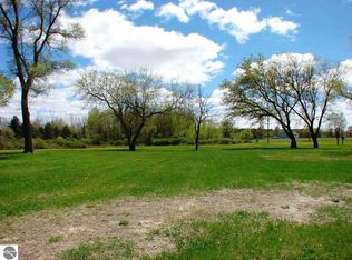 6075 W Lincoln Rd, Alma, MI 48801