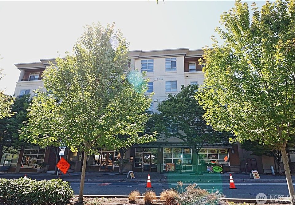 1st image of 111 108th Ave NE Unit A403