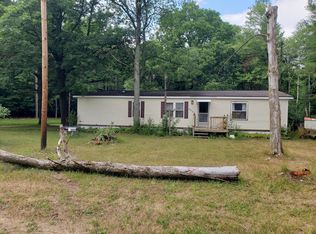 5755 Keeney Dr, Six Lakes, MI 48886