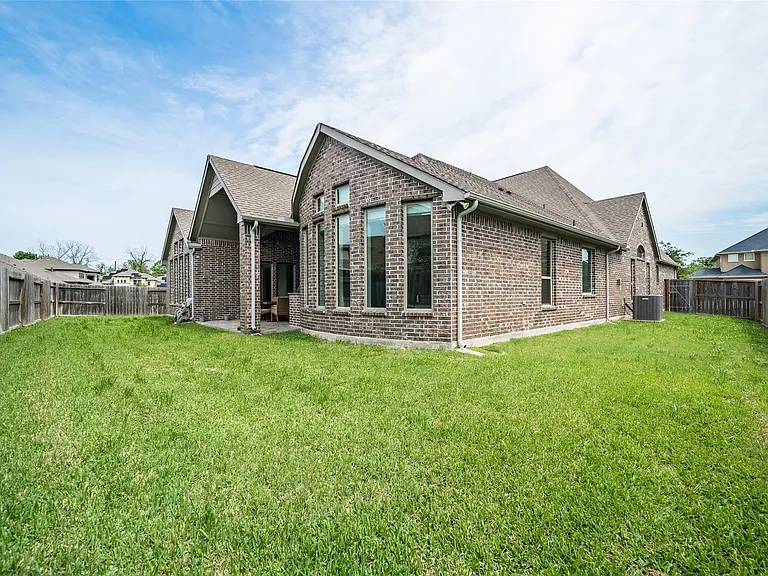 2511 Marble Hill Dr — Photo 42