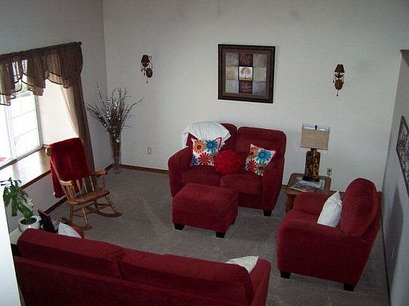 2nd image of 1284 Bluebird Ln