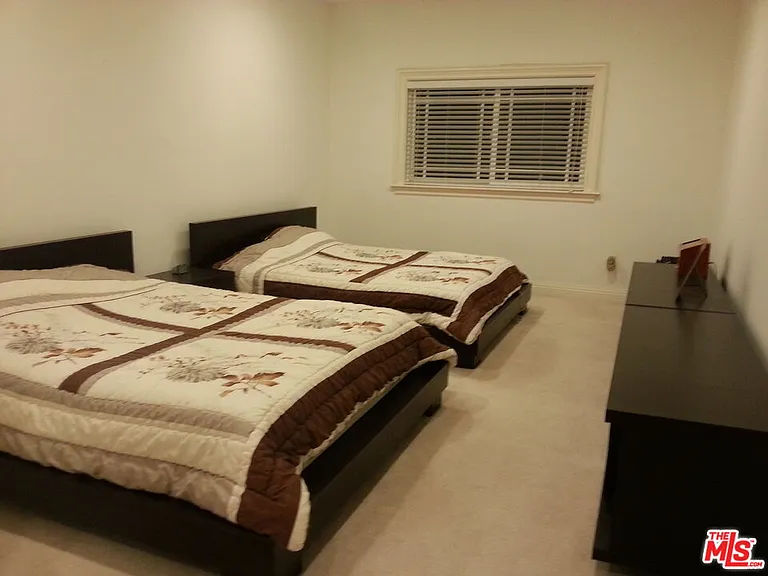 1043 S Kenmore Ave #506 — Photo 6