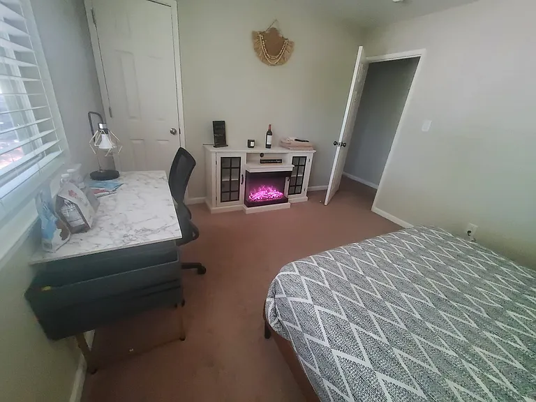 La Riviera Dr — Photo 6