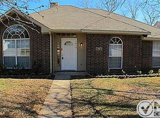 714 Oakbrook Ln, Seagoville, TX 75159