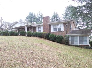 36 Pinetree Ln, Bassett, VA 24055