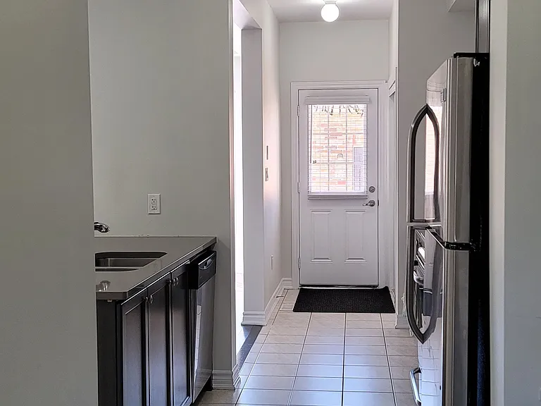 74 Hatton Ct — Photo 8