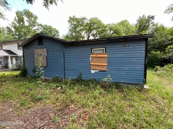 921 Magnolia Dr, Macon, GA 31217