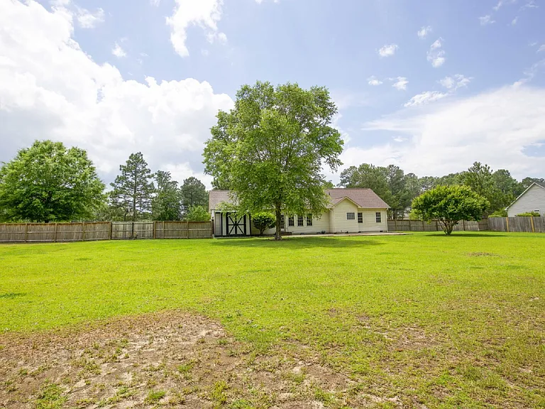102 Willow Creek Ln — Photo 46