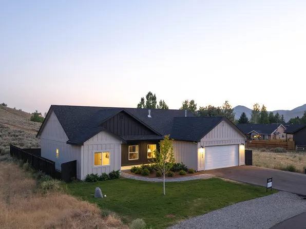 155 Cowcatcher Loop, Bellevue, ID 83313