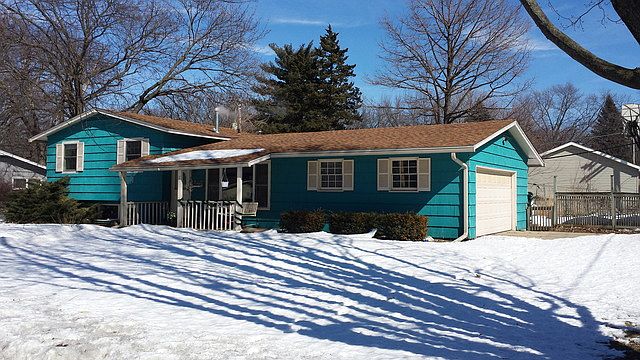1st image of 2 Woodcliff Dr