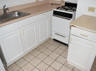 1862 Puowaina Dr #4, Honolulu, HI 96813
