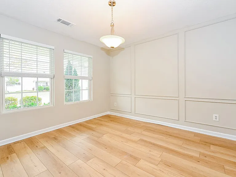 711 Elderberry Way — Photo 6