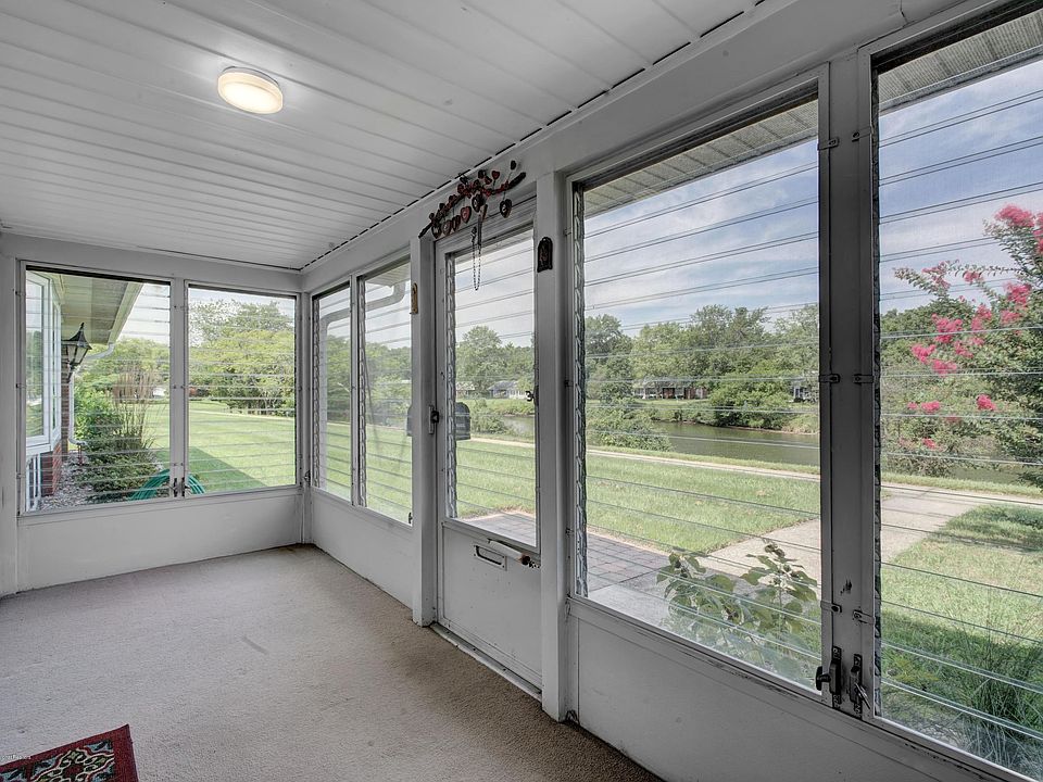 1st image of 385D Chatham Ct #1004