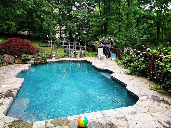 194 Westchester Ave, Pound Ridge, NY 10576