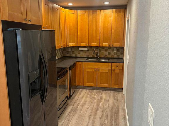 4th image of 1206 NE 3RD Avenue