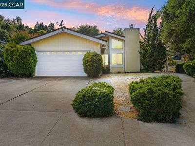 100 Sparrow Dr, Hercules, CA, 94547
