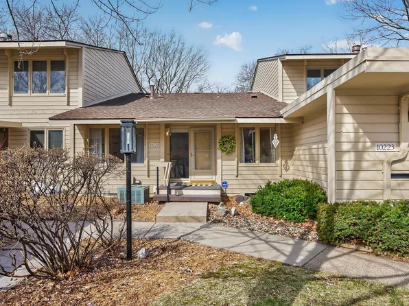 10223 Scarborough Rd, Bloomington, MN 55437