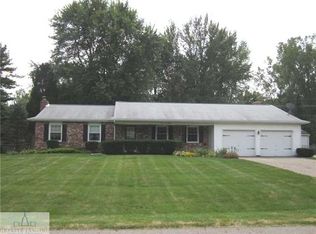 1198 Wild Cherry Dr, Williamston, MI 48895