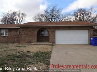 328 S Kiowa Ct, Junction City, KS 66441
