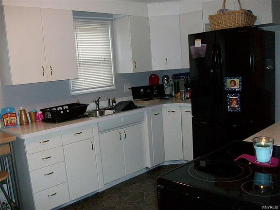 5th image of 91 Taunton Pl