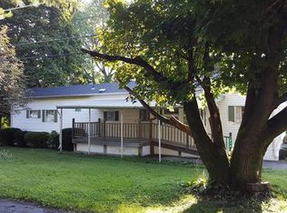 570 Hobby Ln, Bath, PA 18014