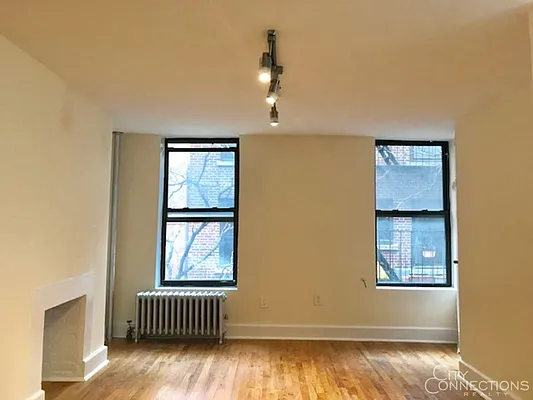 Rented by City Connections Realty | media 1