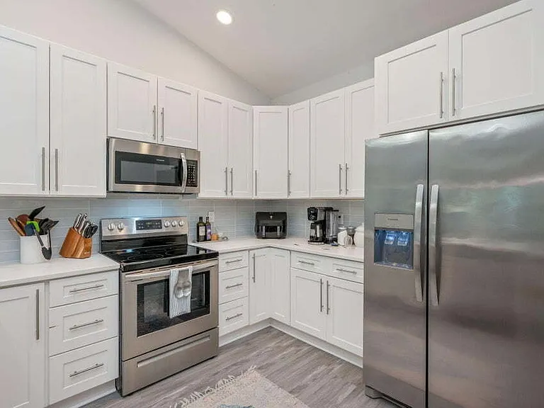 150 E Hibiscus Ave — Photo 10