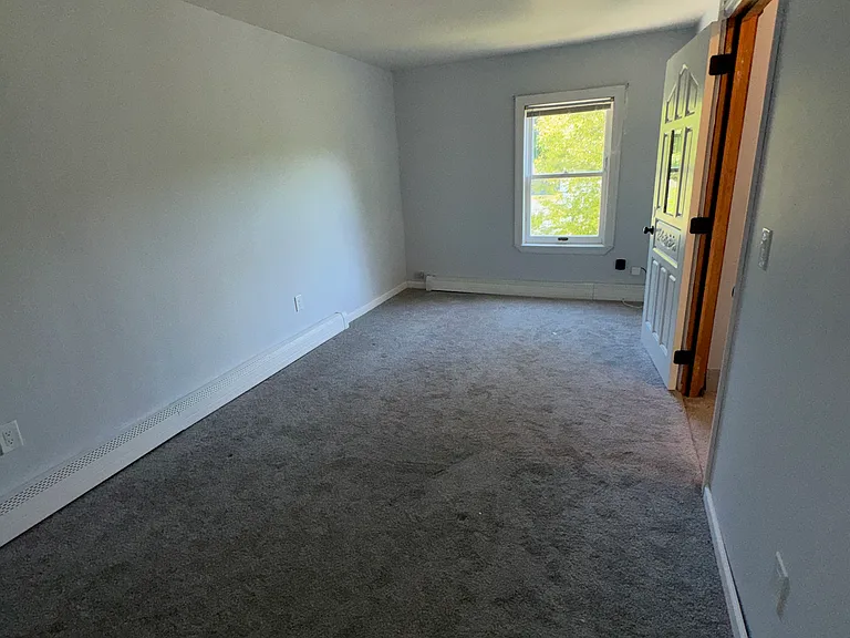 157 Lincoln Ave — Photo 2
