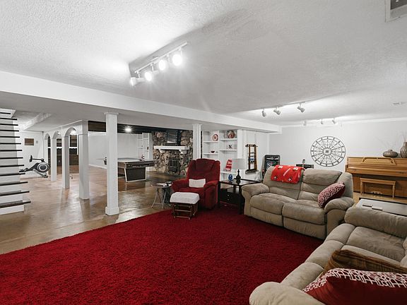 5th image of 1511 S Phyllis Ln